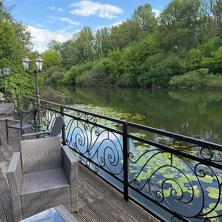 Familiale Sur Loing 3* Moret-sur-Loing